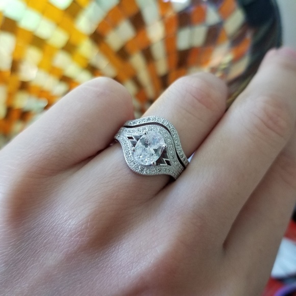 2ct Oval Pave Ring Set - Picture 2 of 5